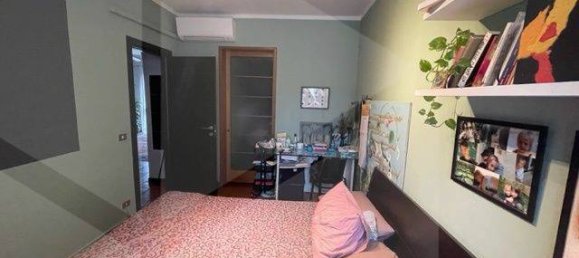 4-salle Appartement à Bologna, Italy No. 26285 13