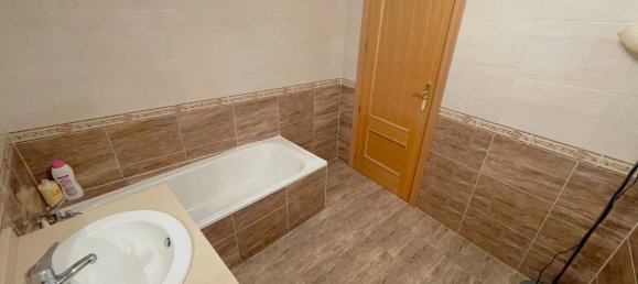 4 Schlafzimmer Doppelhaus in Toledo, Spain, Nr. 155928 21