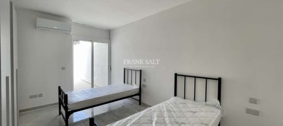 2 chambres Appartement à Luqa, Malta No. 8406 4