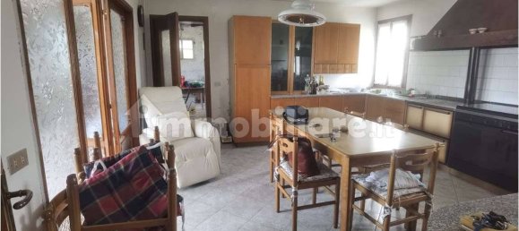 3 bedrooms House in Trevignano, Italy No. 110938 11