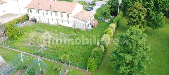 3 bedrooms House in Trevignano, Italy No. 110938 5