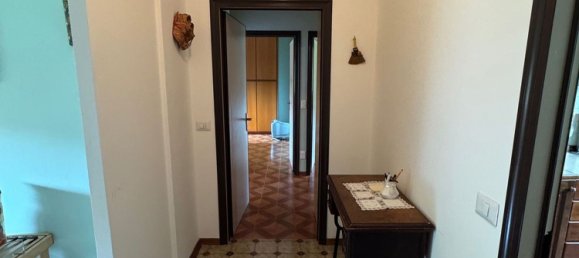 5 bedrooms Apartment in Castelnovo ne' Monti, Italy No. 310949 3