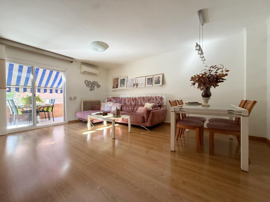 3 rooms Apartment in Sant Boi de Llobregat, Spain No. 168301