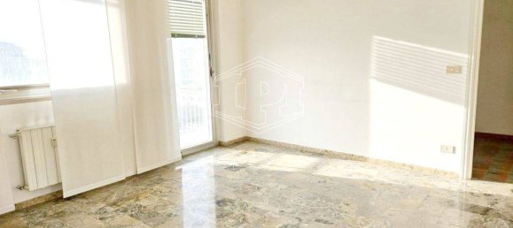 4 bedrooms Apartment in Imperia, Italy No. 305521 13