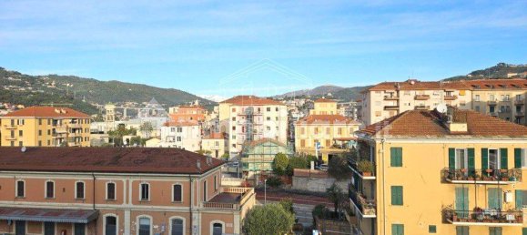 4 bedrooms Apartment in Imperia, Italy No. 305521 25