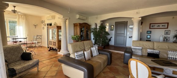 4 bedrooms Villa in Cavalaire-sur-Mer, France No. 298063 13