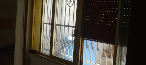 Дом с 3 комнатами в Racale, Италия № 235102 15