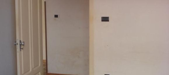 Дом с 3 комнатами в Racale, Италия № 235102 19