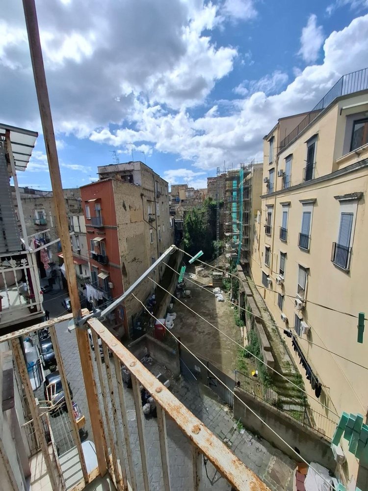 6-salle Duplex à Naples, Italy No. 33960