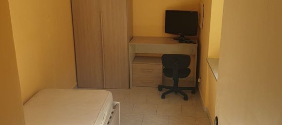 6-salle Duplex à Naples, Italy No. 33960 9