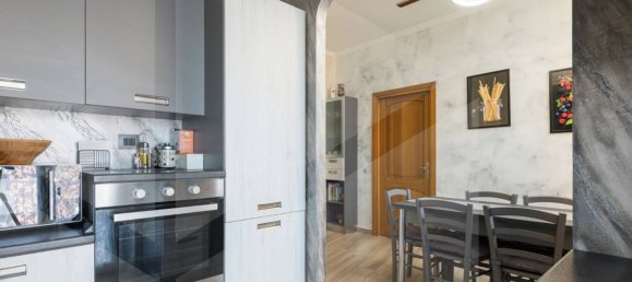 5 rooms Apartment in Ciampino, Italy No. 19053 6