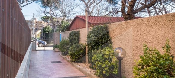 5 rooms Apartment in Ciampino, Italy No. 19053 4