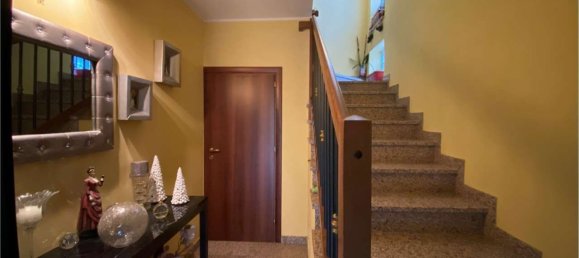 7 rooms House in Campogalliano, Italy No. 105529 3