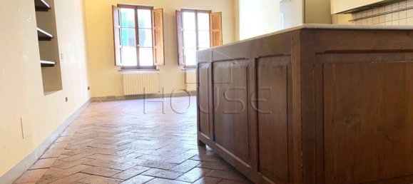 2 bedrooms Apartment in Sansepolcro, Italy No. 151928 3