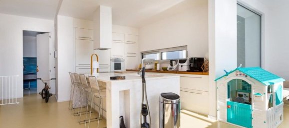 3 bedrooms House in Sesimbra, Portugal No. 145208 16