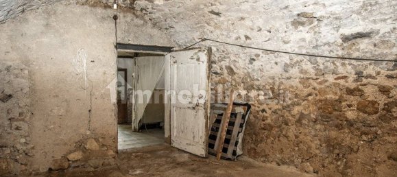 4 Schlafzimmer Haus in Badia Calavena, Italy, Nr. 272894 9