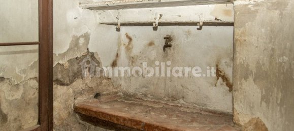 4 Schlafzimmer Haus in Badia Calavena, Italy, Nr. 272894 11