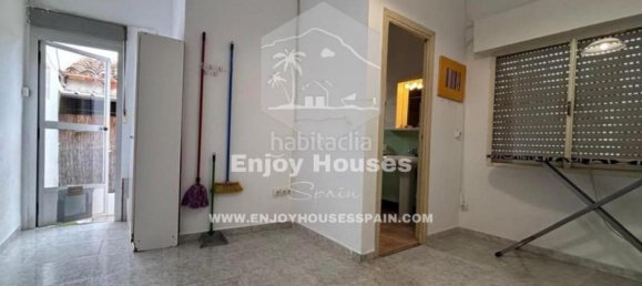 4 bedrooms Townhouse in Pedreguer, Spain No. 138984 9