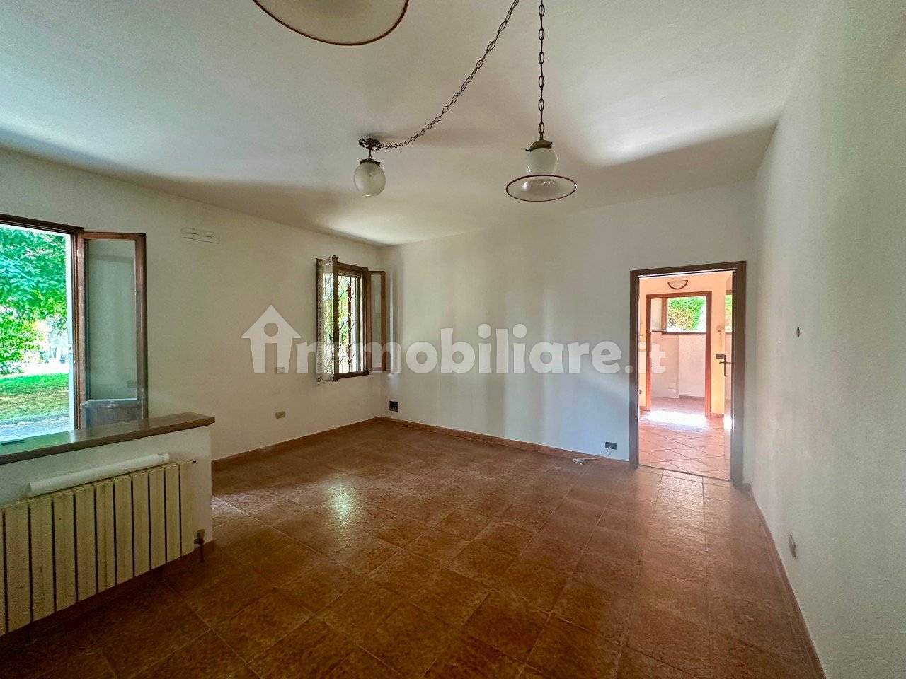 3 bedrooms Villa in Ferrara, Italy No. 282703