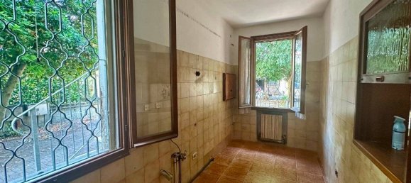 3 bedrooms Villa in Ferrara, Italy No. 282703 5