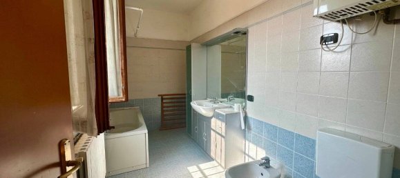 3 bedrooms Villa in Ferrara, Italy No. 282703 30