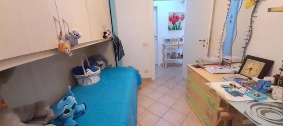 Apartamento de 4 habitaciónes en Taranto, Italy No. 37007 39