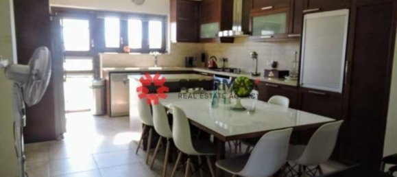 Imóvel comercial T4 em Aradippou, Cyprus N.º 67402 9