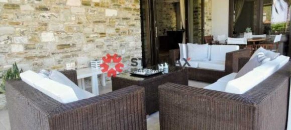 Imóvel comercial T4 em Aradippou, Cyprus N.º 67402 10