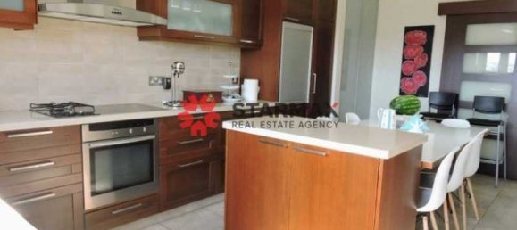 Imóvel comercial T4 em Aradippou, Cyprus N.º 67402 8