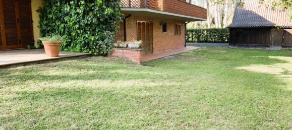 5 bedrooms Villa in Massa, Italy No. 128294 6