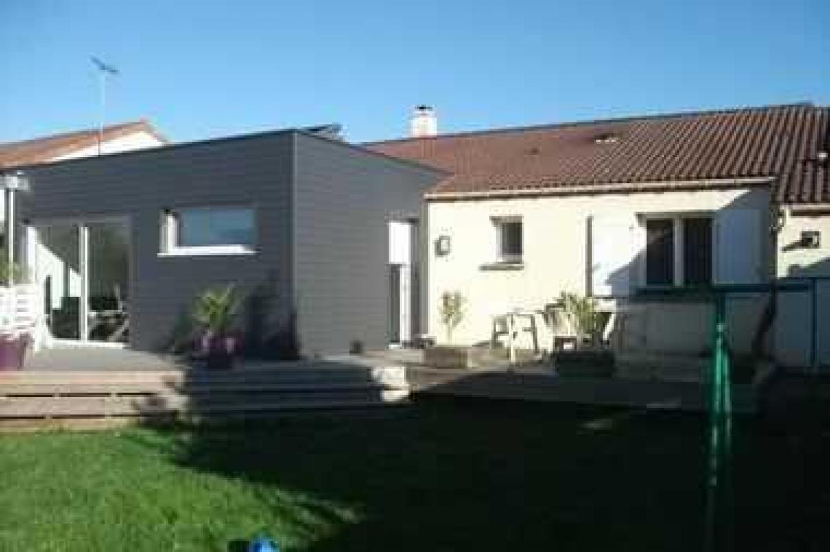 3 bedrooms House in Cholet, France No. 32048