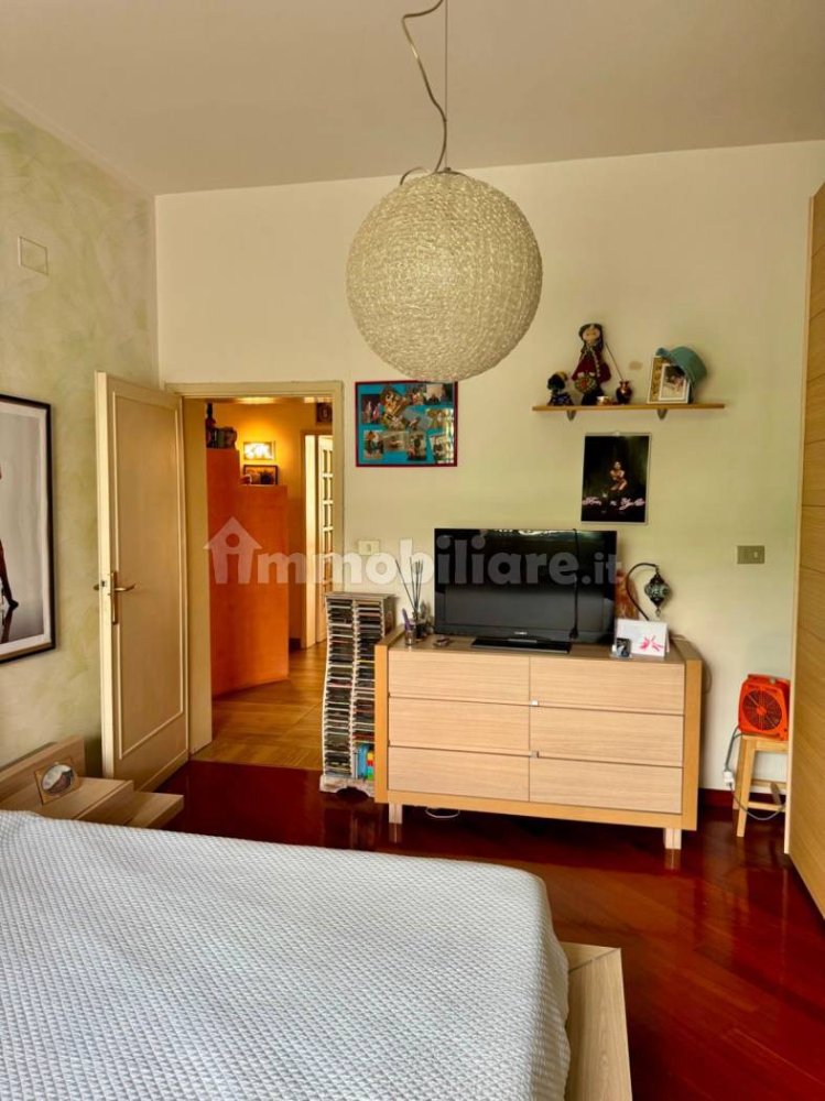 2 bedrooms Apartment in Florence, Italy No. 337555