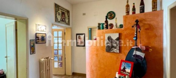 2 bedrooms Apartment in Florence, Italy No. 337555 3