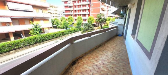 2 rooms Apartment in Silvi, Italy No. 24529 6