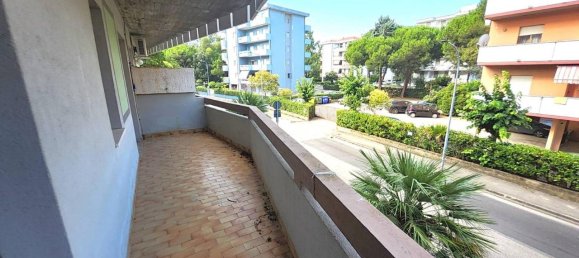 2 rooms Apartment in Silvi, Italy No. 24529 5