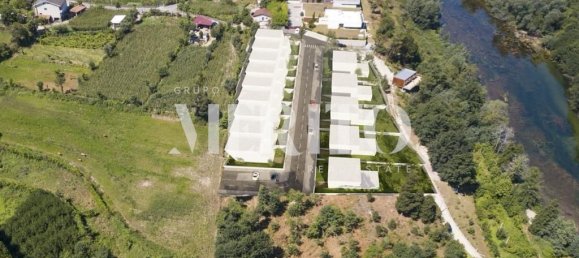 447m² Land in Povoa de Lanhoso, Portugal No. 80539 3