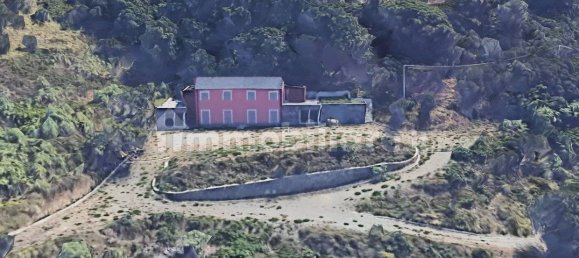 Villa de 3 dormitorios en Celle Ligure, Italy No. 98774 2