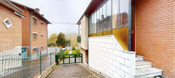 5 rooms Apartment in Marano sul Panaro, Italy No. 81740 5