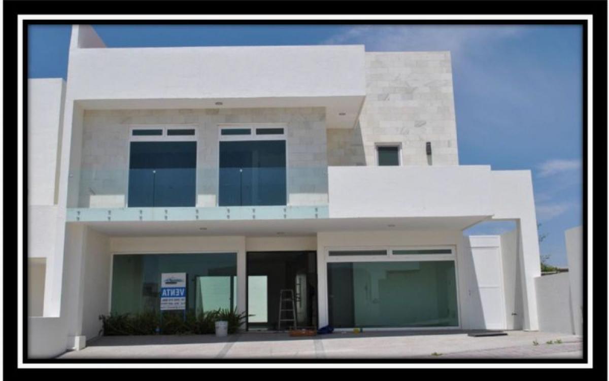 4 bedrooms House in Queretaro, Mexico No. 147140