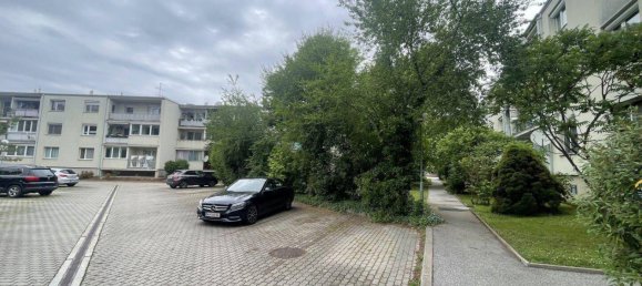 4 rooms Apartment in Maria-Lanzendorf, Austria No. 33263 3