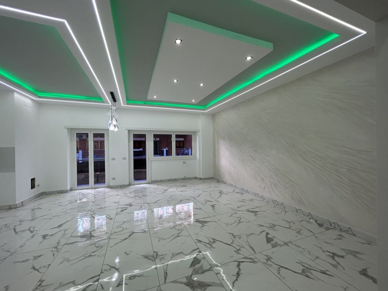 Apartamento de 4 habitaciónes en Rome, Italy No. 16876