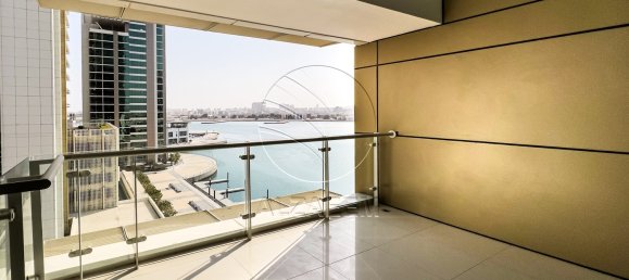 Apartamento de 3 dormitorios en Abu Dhabi, UAE No. 109057 3