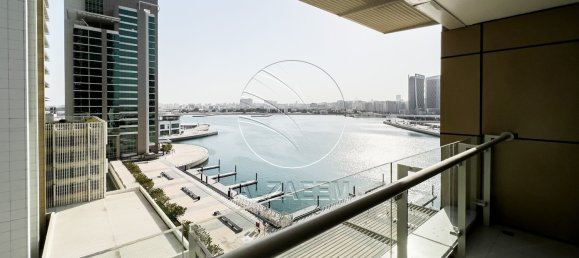 Apartamento de 3 dormitorios en Abu Dhabi, UAE No. 109057 2