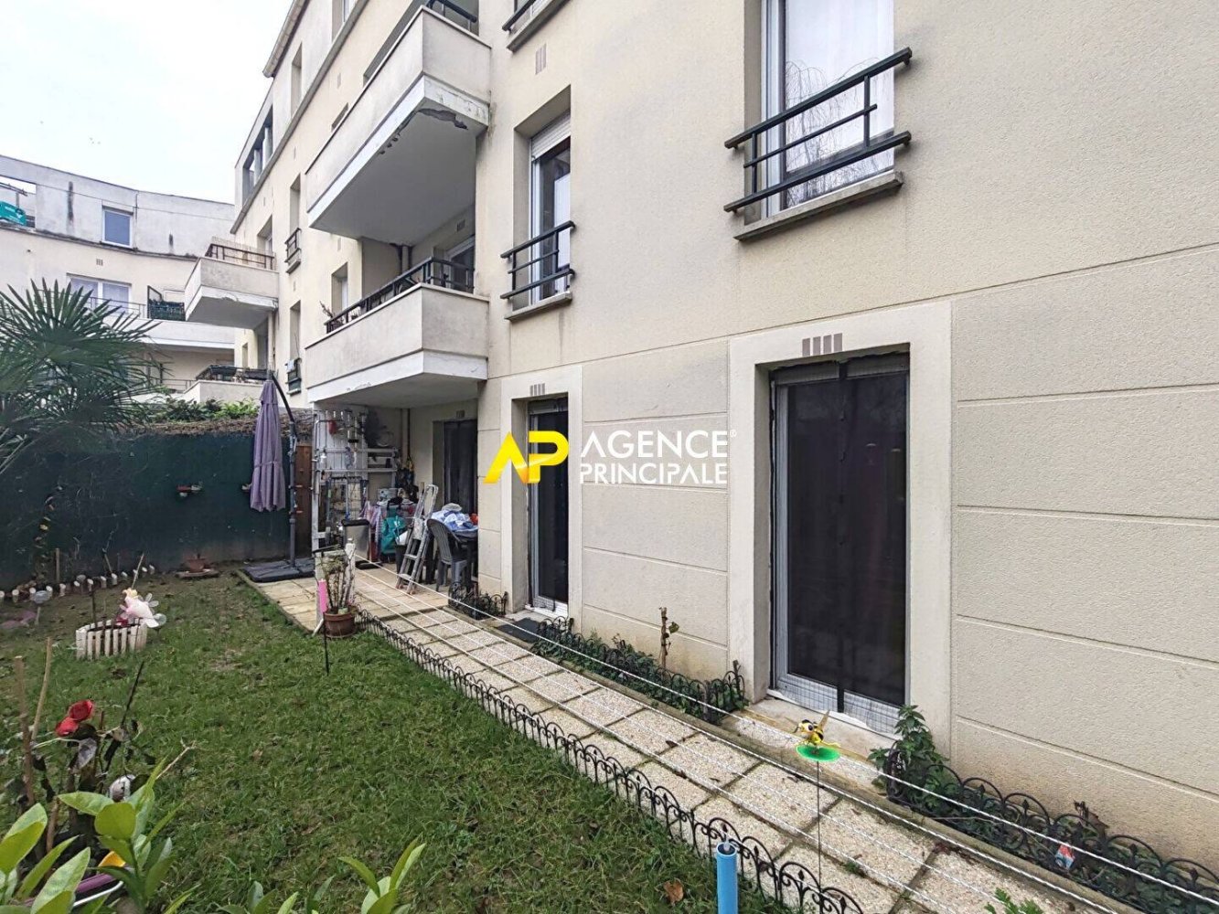 3 bedrooms Apartment in Argenteuil, France No. 150214