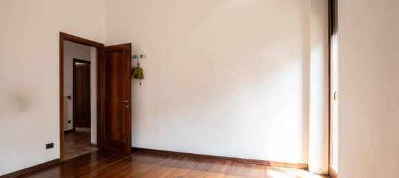 Apartamento T2 em Busto Arsizio, Italy N.º 380038 4