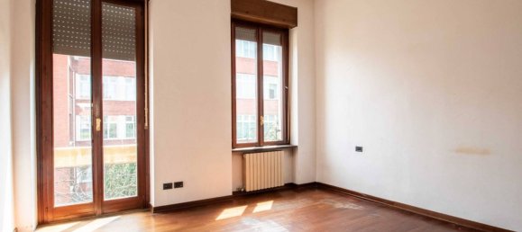 Apartamento T2 em Busto Arsizio, Italy N.º 380038 3
