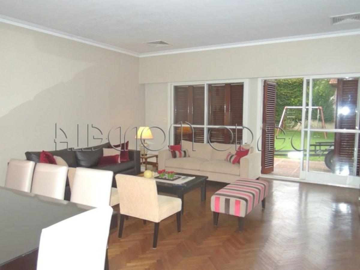 Casa T3 em Moron, Argentina N.º 20406