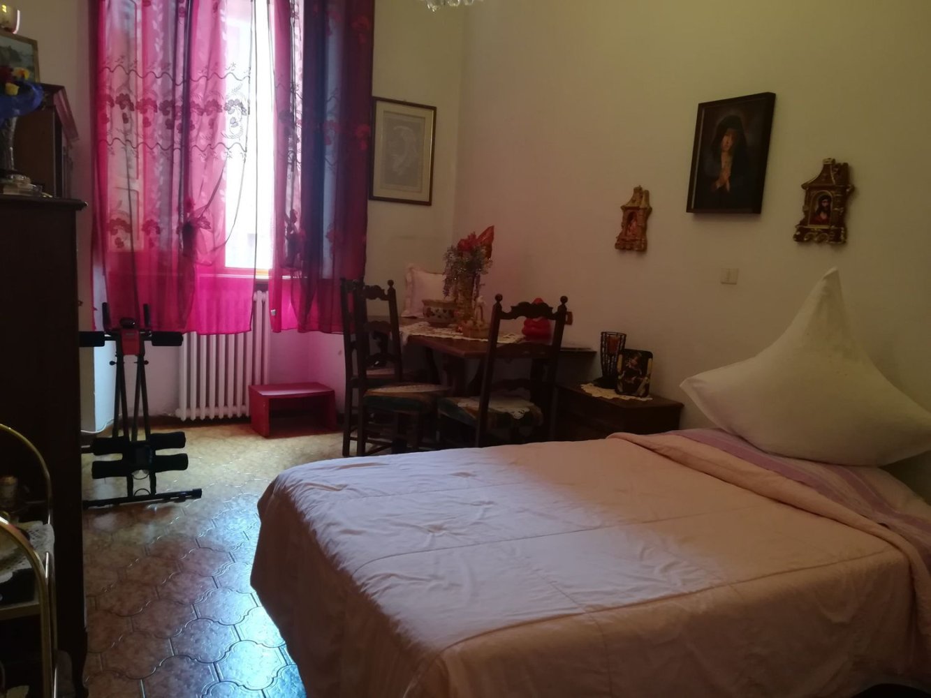 5 غرف نوم شقة في Montevarchi, Italy رقم 108932