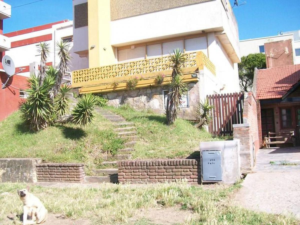 2 bedrooms Apartment in Mar del Plata, Argentina No. 101162