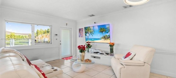 4 bedrooms Villa for sale in Miami, Miami-Dade, Florida, USA № 614630 17